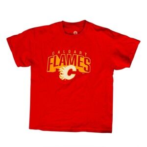 Calgary Flames NHL Men’s Large Hockey Tshirt Red Logo Short Sleeve NHL Cotton